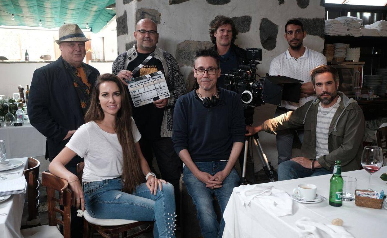 El equipo del filme 'La estrategia del pequinés'