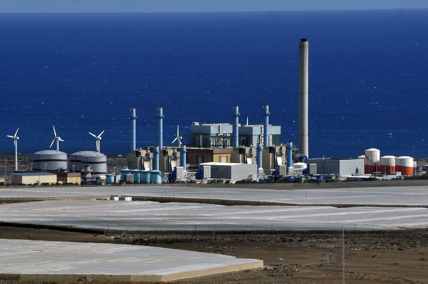 Vista de la central térmica de Juan Grande. 