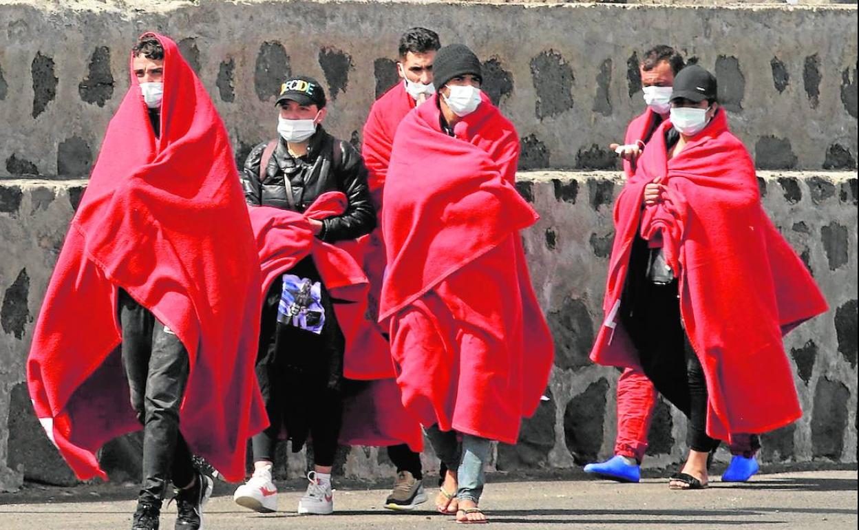 El PP pide una cumbre Canarias-Estado para tratar de frenar el drama migratorio