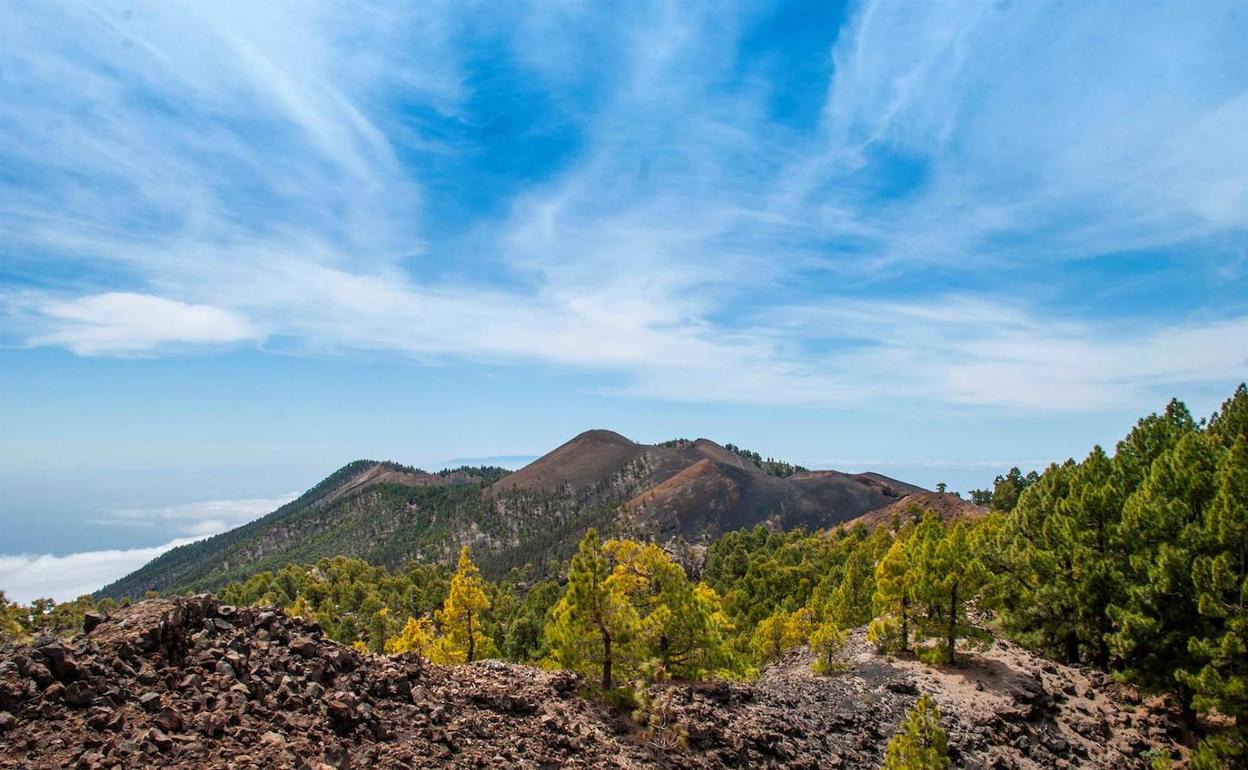 Zapata pide tranquilidad tras elevarse el semáforo por riesgo volcánico