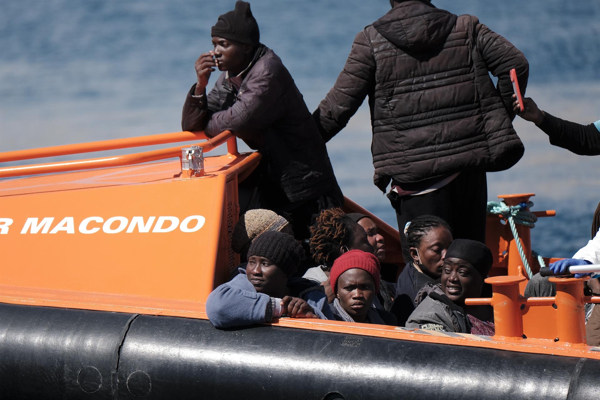 Fotos: Sigue la llegada de inmigrantes a Canarias
