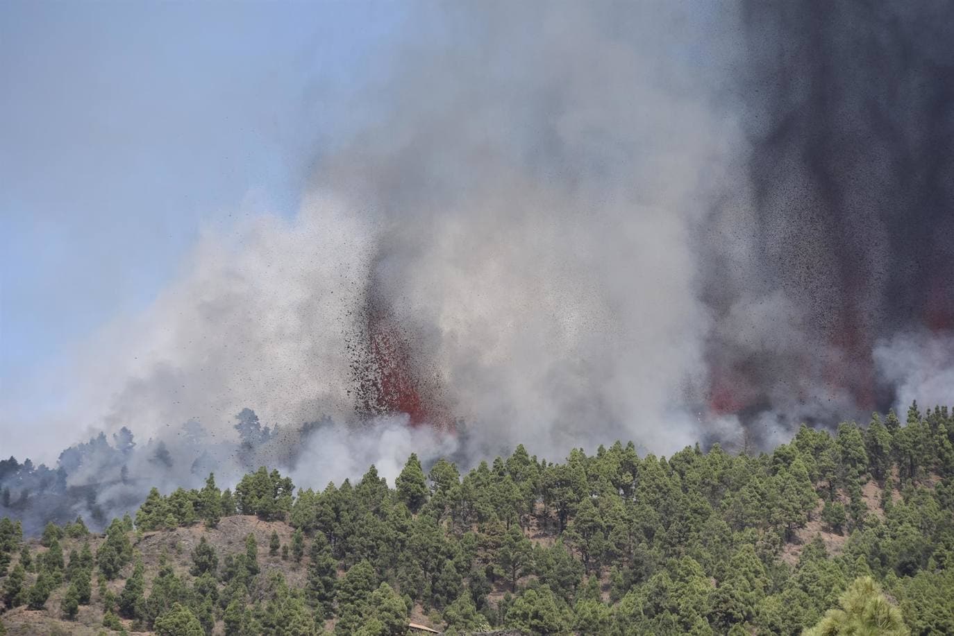 Fotos: Comienza una erupción volcánica en la Cumbre Vieja de La Palma