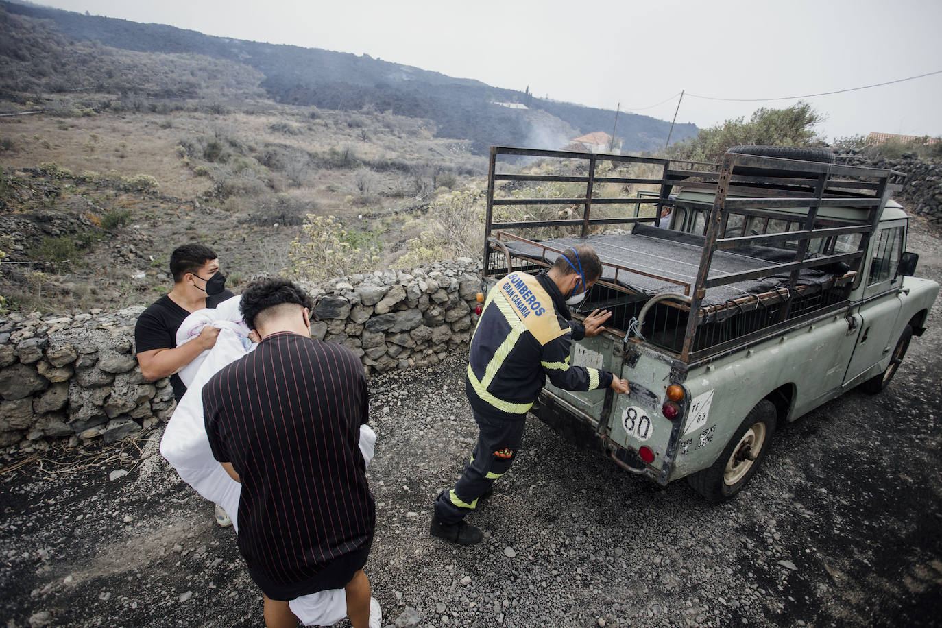 Fotos: Recogida de enseres de los vecinos desalojados en Todoque y Puerto Naos