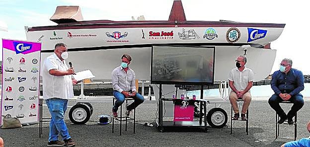 Quince botes participan en el Concurso Centenario Poeta Tomás Morales