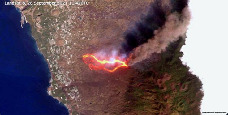 Imagen del volcán tomada ayer por el satélite Landsat8. 