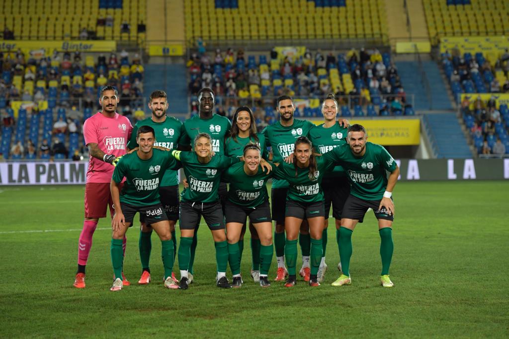Fotos: Fútbol y música en Gran Canaria en solidaridad con La Palma