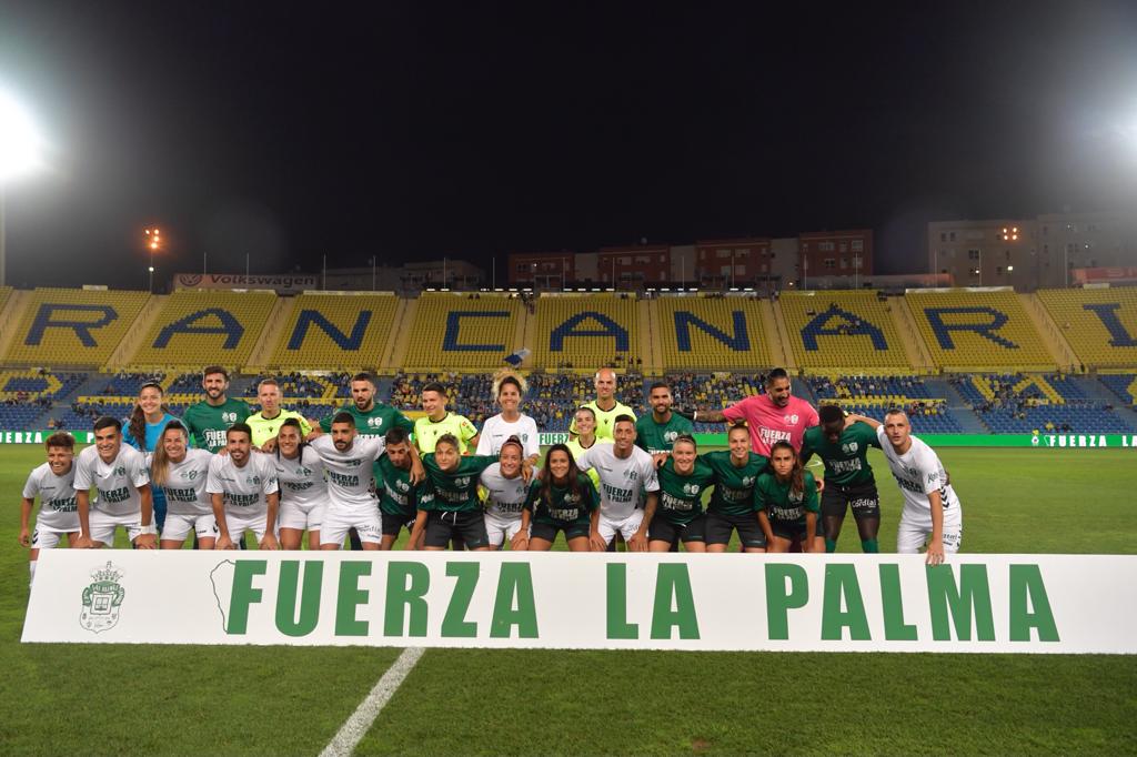 Fotos: Fútbol y música en Gran Canaria en solidaridad con La Palma