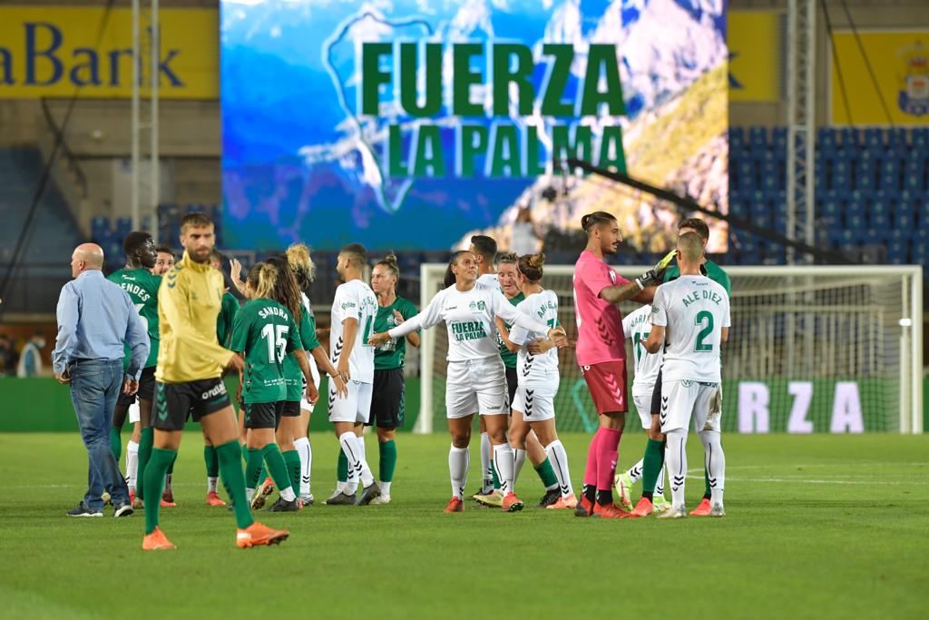 Fotos: Fútbol y música en Gran Canaria en solidaridad con La Palma