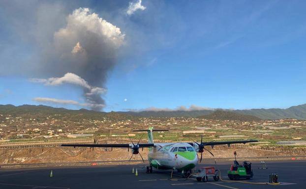 Binter y Canaryfly cancelan los vuelos de este jueves con La Palma