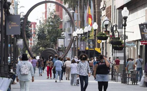 Canarias registra 36 brotes de coronavirus, la mayoría sociales 