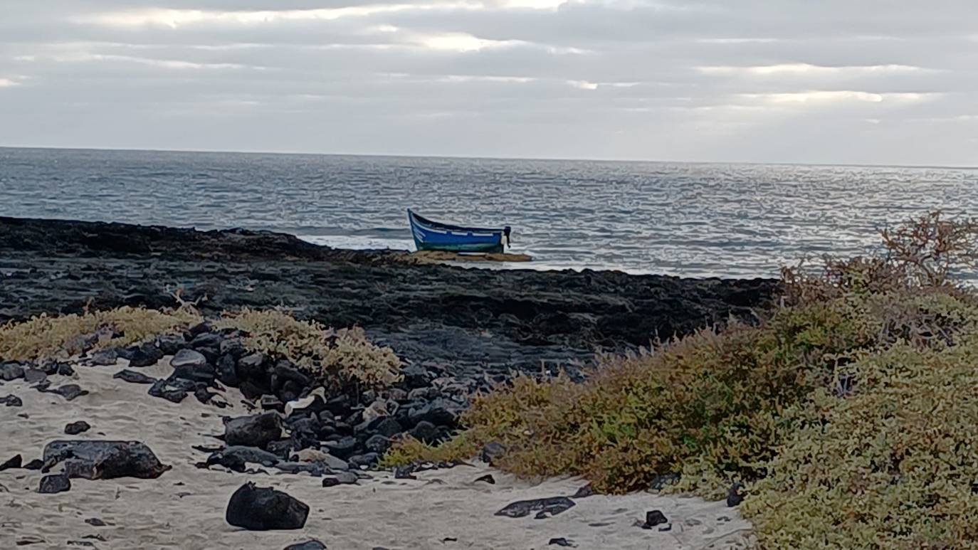 Llega una patera con una treintena de hombres magrebíes al norte de Lanzarote