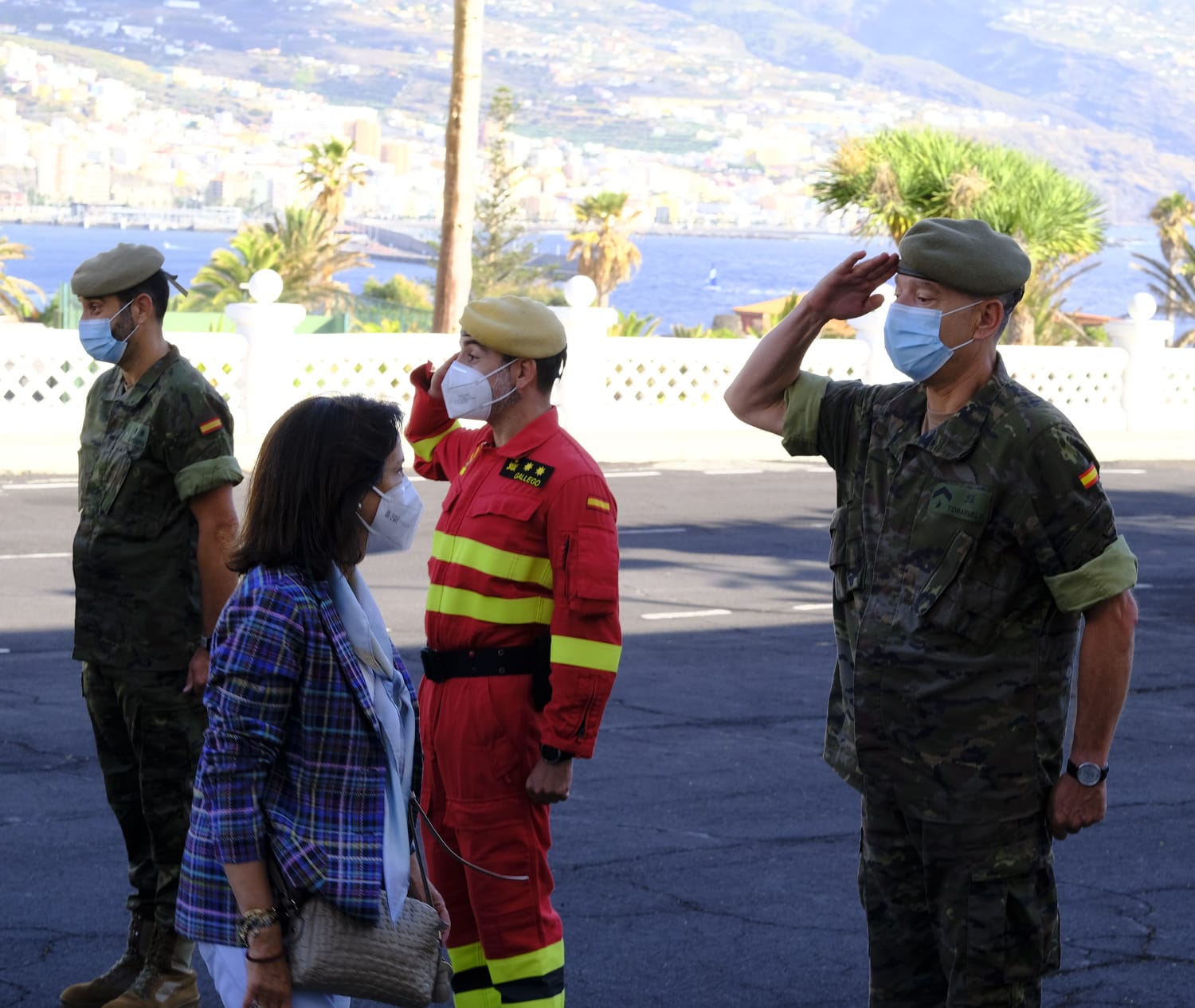 Fotos: Visita de Margarita Robles a La Palma