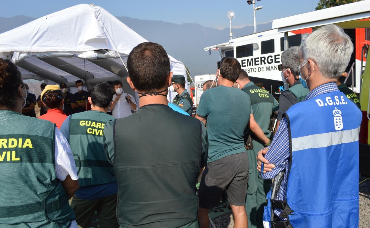 Reunión de formación sobre el uso de los medidores en el Puesto de Mando Avanzado