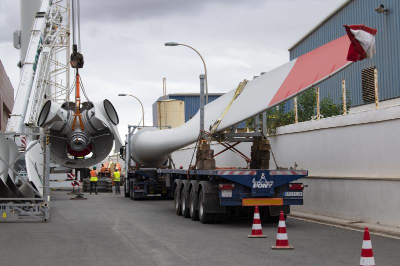 Fotos: Así se instaló el molino eólico de CANARIAS7