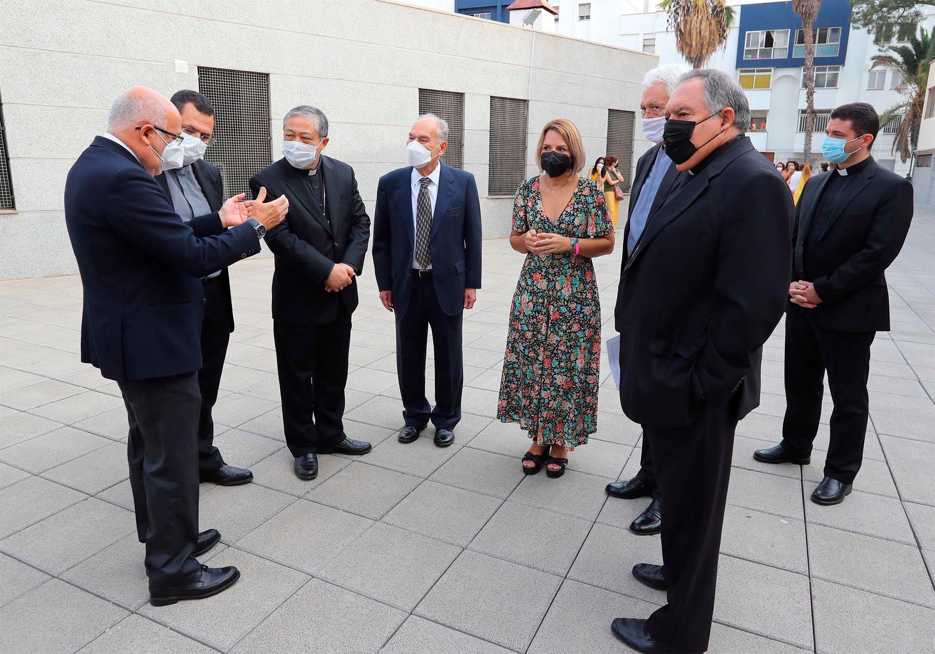 El nuncio del Papa en España, Bernardito Cleopas, inauguró este martes el Centro Social de la Vega de San José. 