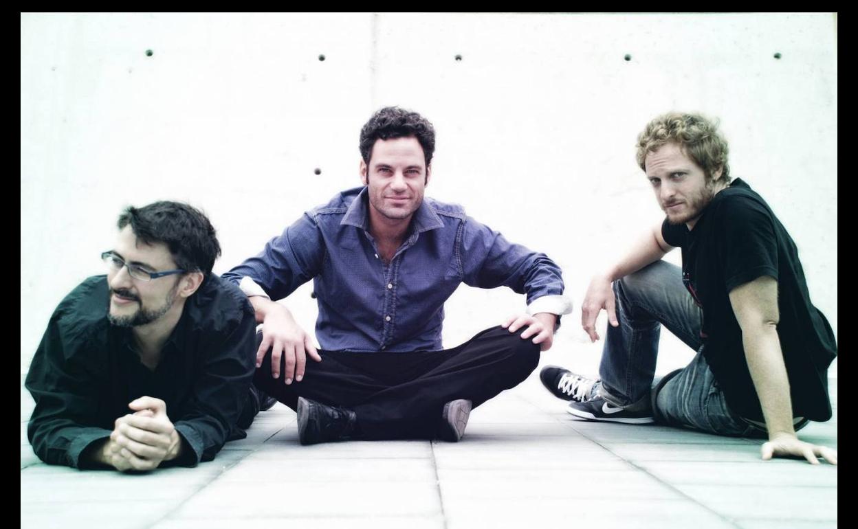 José Alberto Medina Trío. 