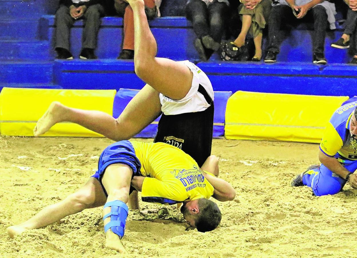 Los luchadores ya pueden agarrar y volver a hacer las delicias de los aficionados en los terreros. 