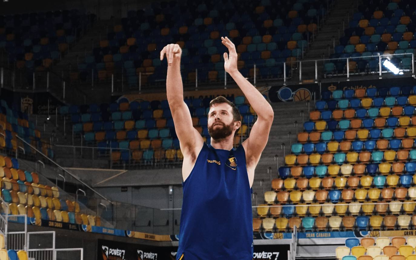 Shurna, durante un entrenamiento de esta semana de los amarillos.