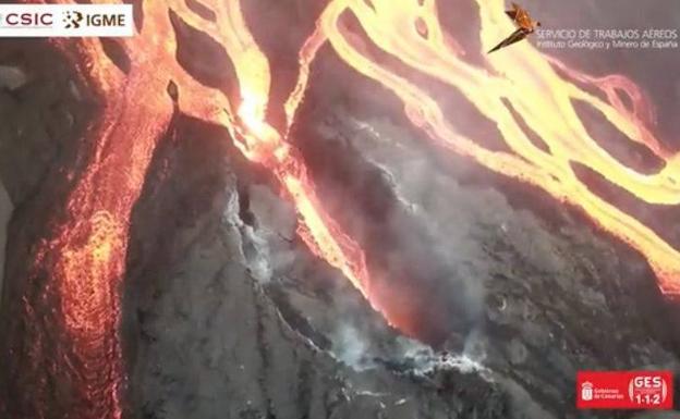 Vídeo: Impactantes imágenes del cono y los tubos lávicos en La Palma