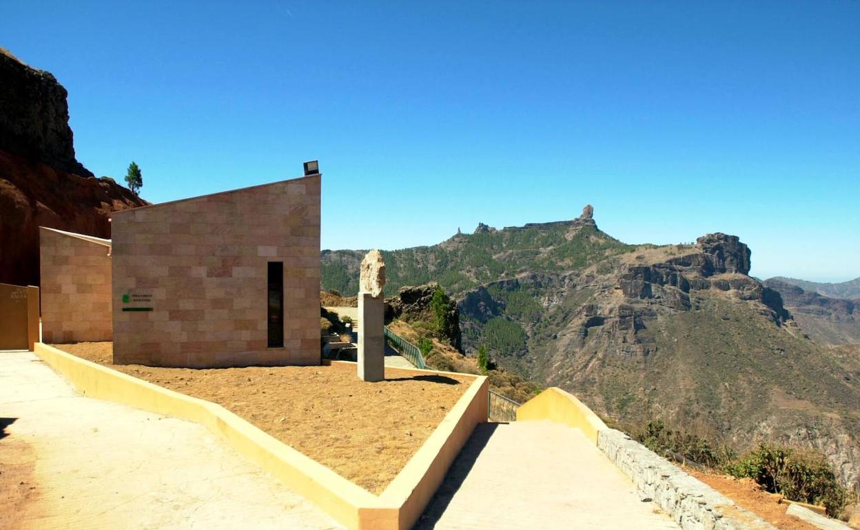 Foto de archivo de la zona de Degollada Becerra, donde se halla un conocido mirador de los roques Nublo y Bentayga. 