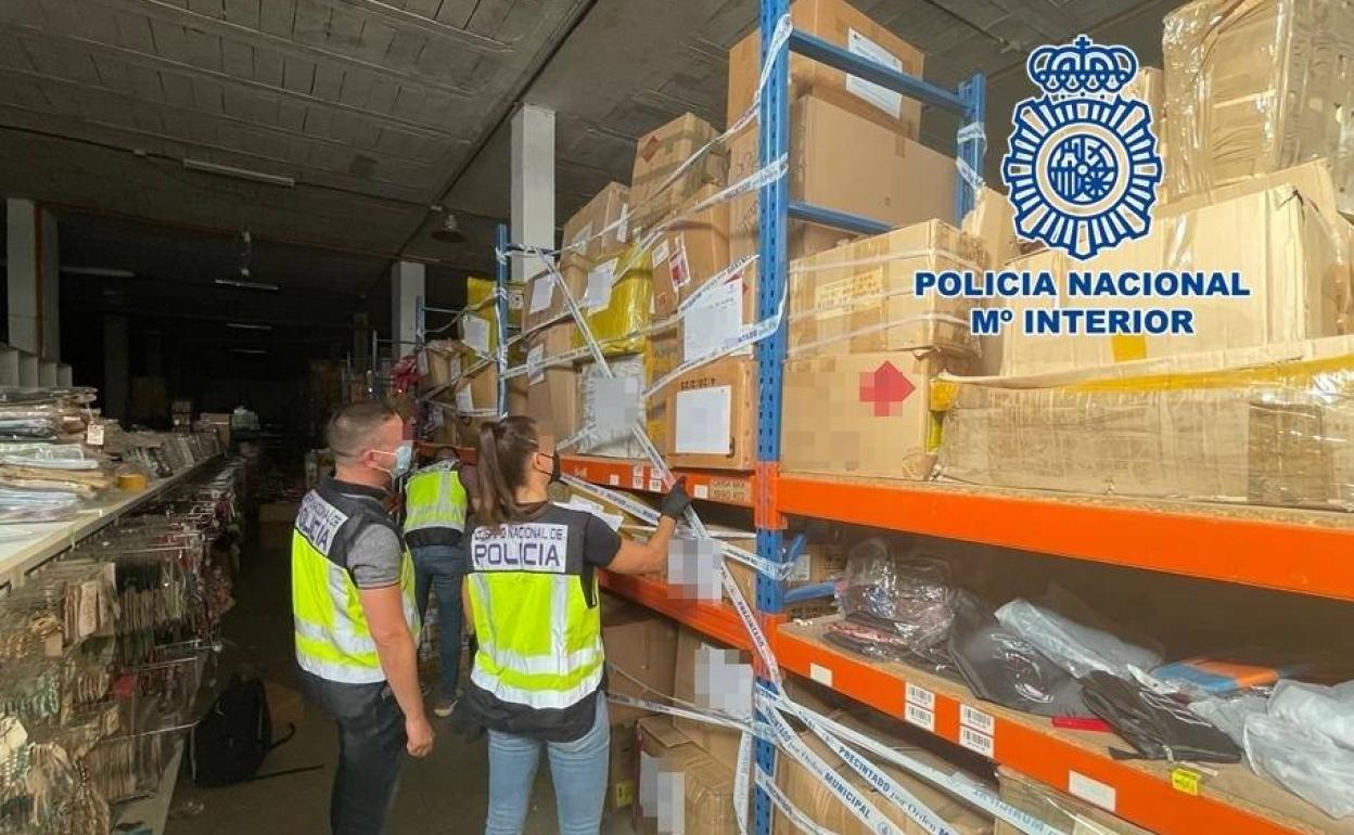 Vende productos falsos valorados en 2 millones de euros