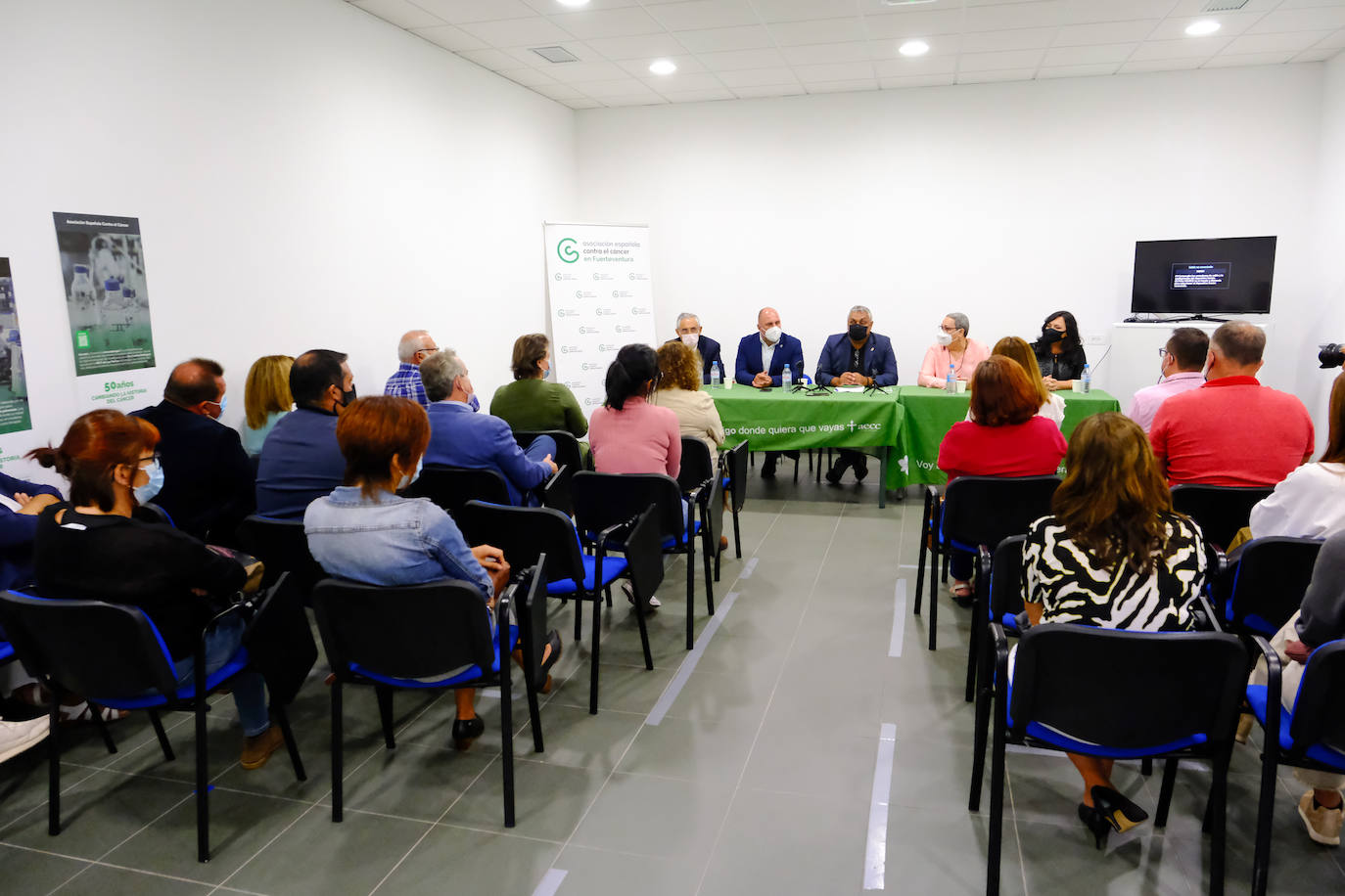 Fotos: La Asociación Española Contra el Cáncer inaugura nueva sede en Fuerteventura para dar servicio a más usuarios