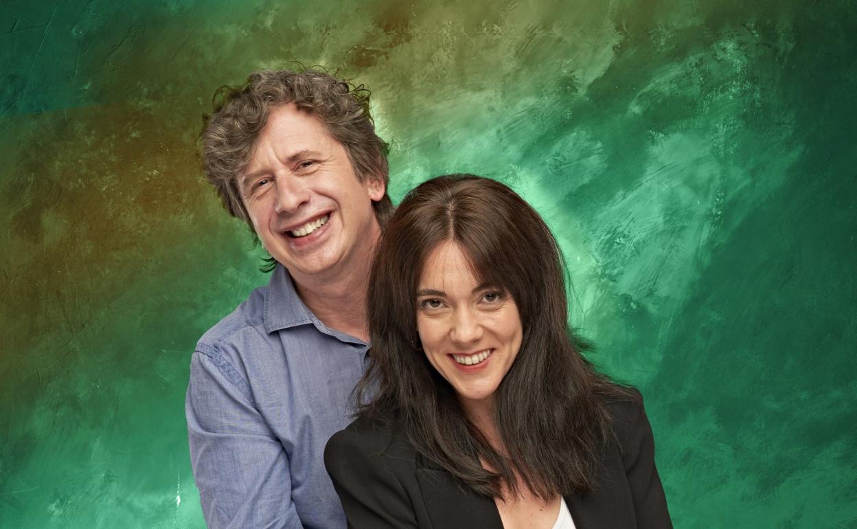 Los actores Carmen Barrantes y Gabino Diego protagonizan 'Los mojigatos'. 