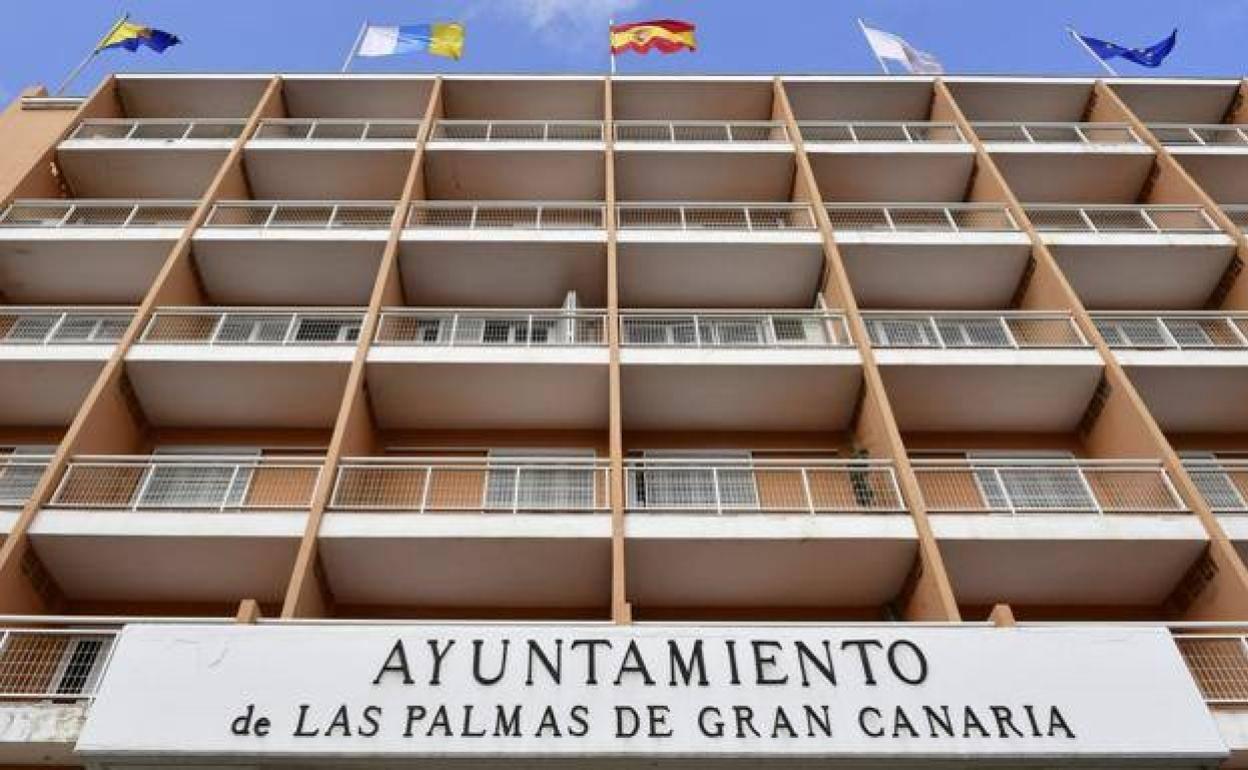 Hidalgo cesa a su jefe de gabinete