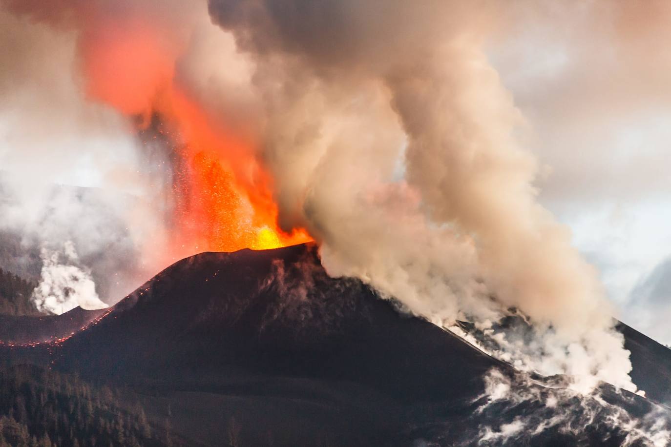 Fotos: El volcán bajo la lluvia