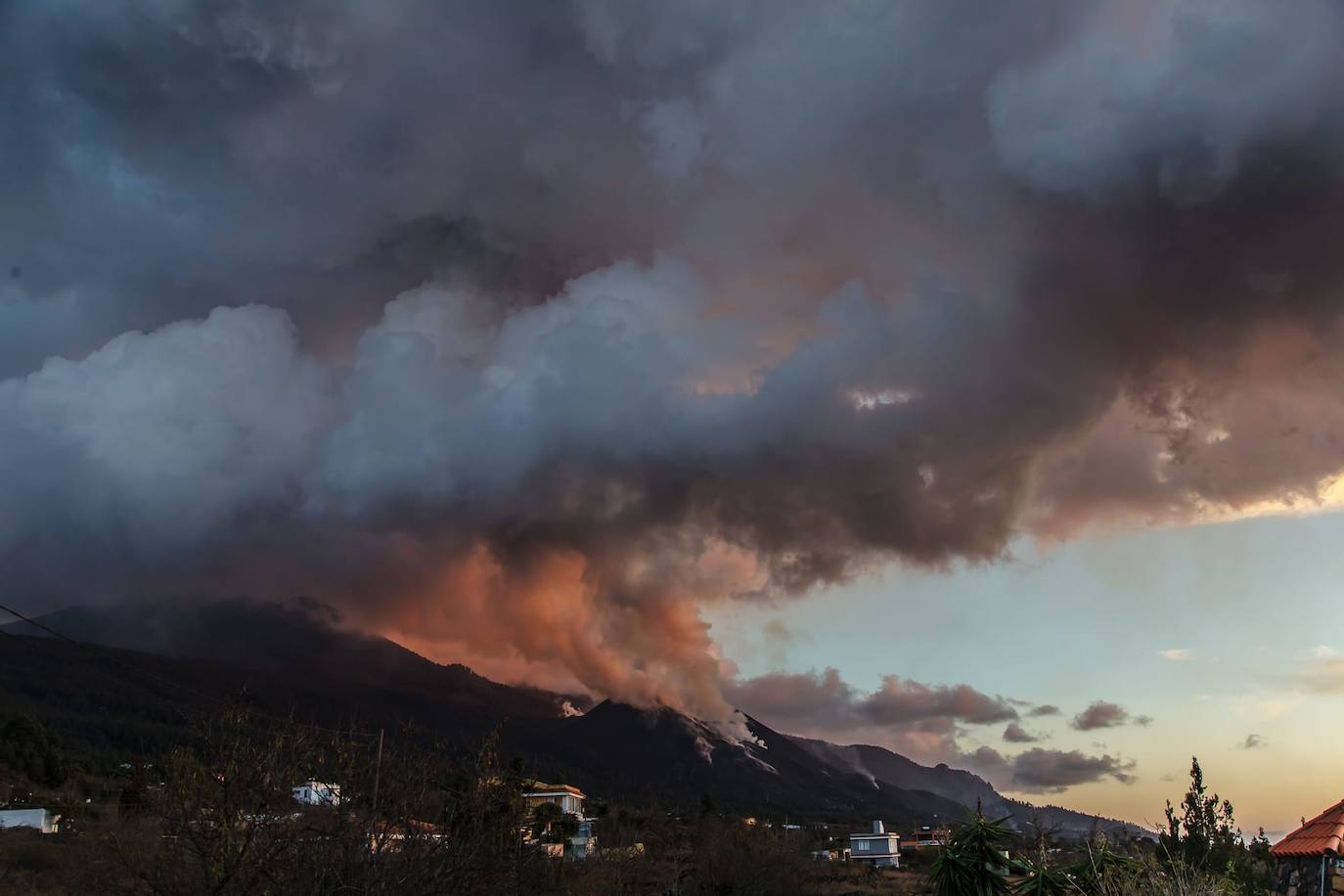 Fotos: El volcán bajo la lluvia