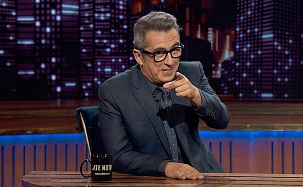 Buenafuente se ríe del desnudo frente al volcán