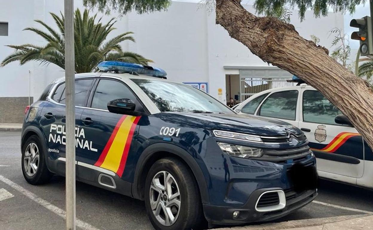 Entra en la casa de una joven y la agrede sexualmente en Arrecife