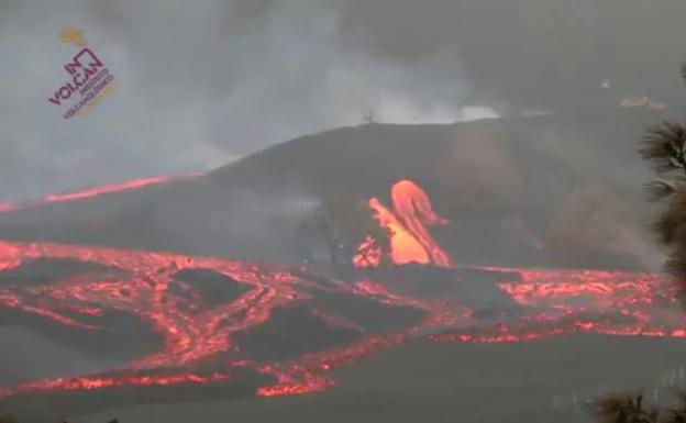 Aparece una nueva boca al sur del cono principal del volcán