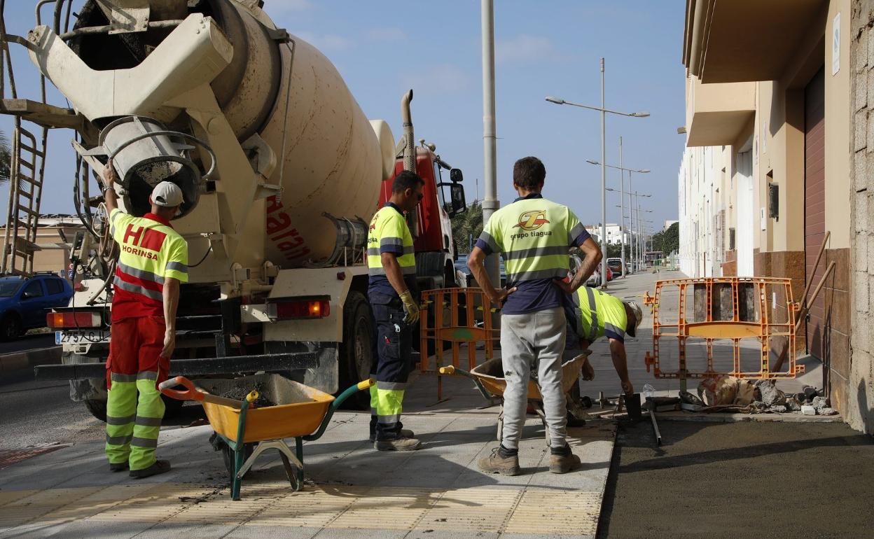 Profesionales del sector de la construcción en la capital. 