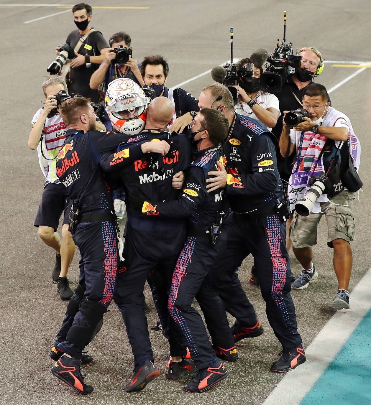 Fotos: La celebración del título de Verstappen, en imágenes