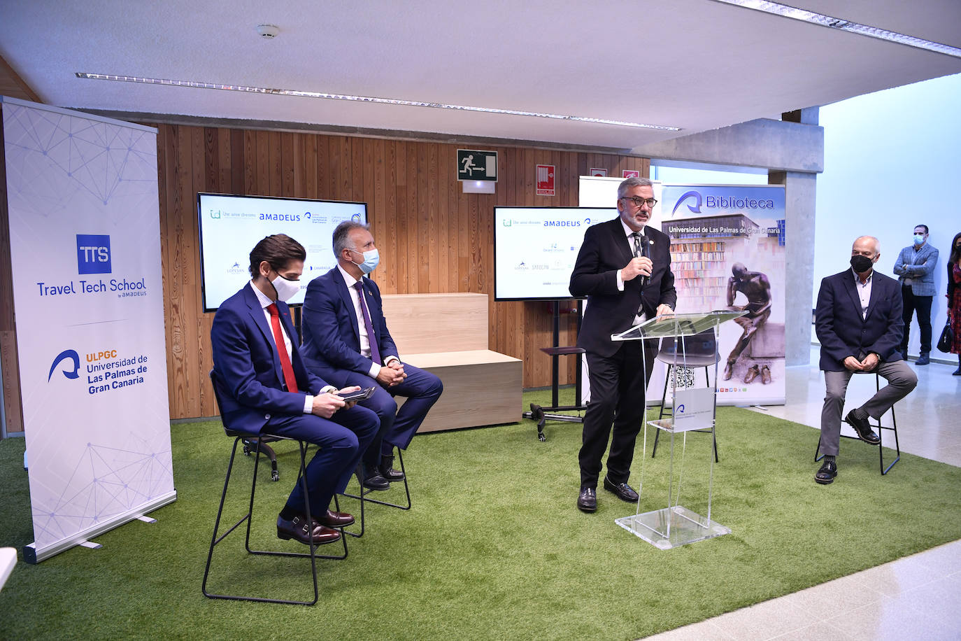Fotos: Inauguración del primer espacio formativo del Travel Tech School de Amadeus en la ULPGC