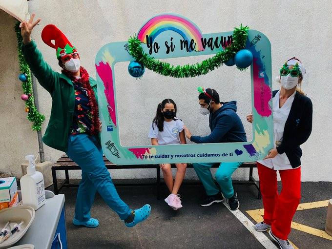 Imagen de la vacunación este miércoles en el Hospital Doctor Negrín.