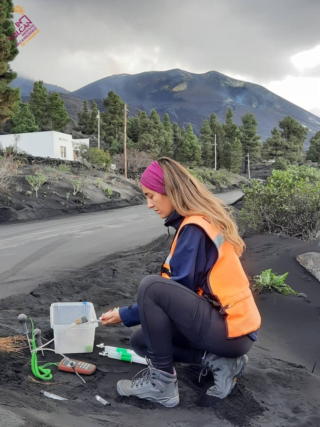 Fotos: Los científicos siguen vigilando el volcán de La Palma