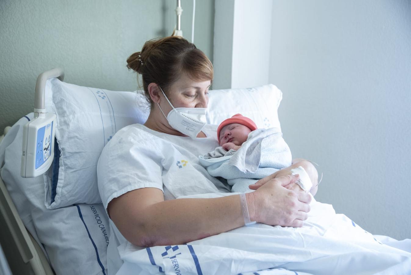 Fotos: Lara abre la lista de nacimientos en Canarias en 2022