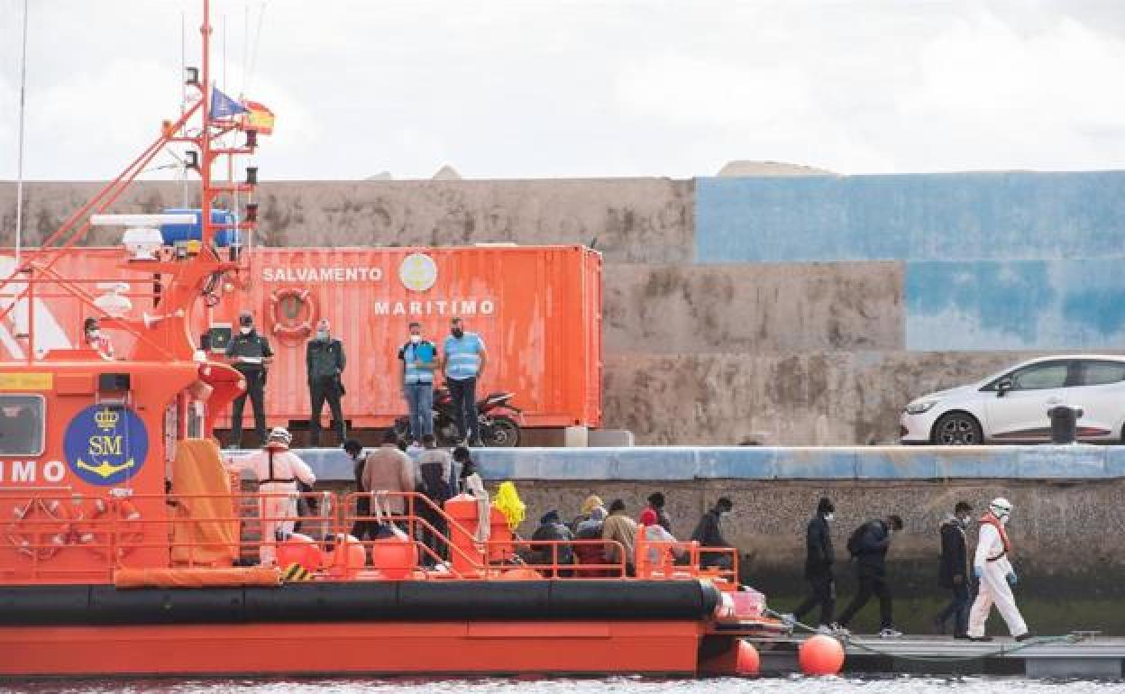 Rescate de una patera en Fuerteventura