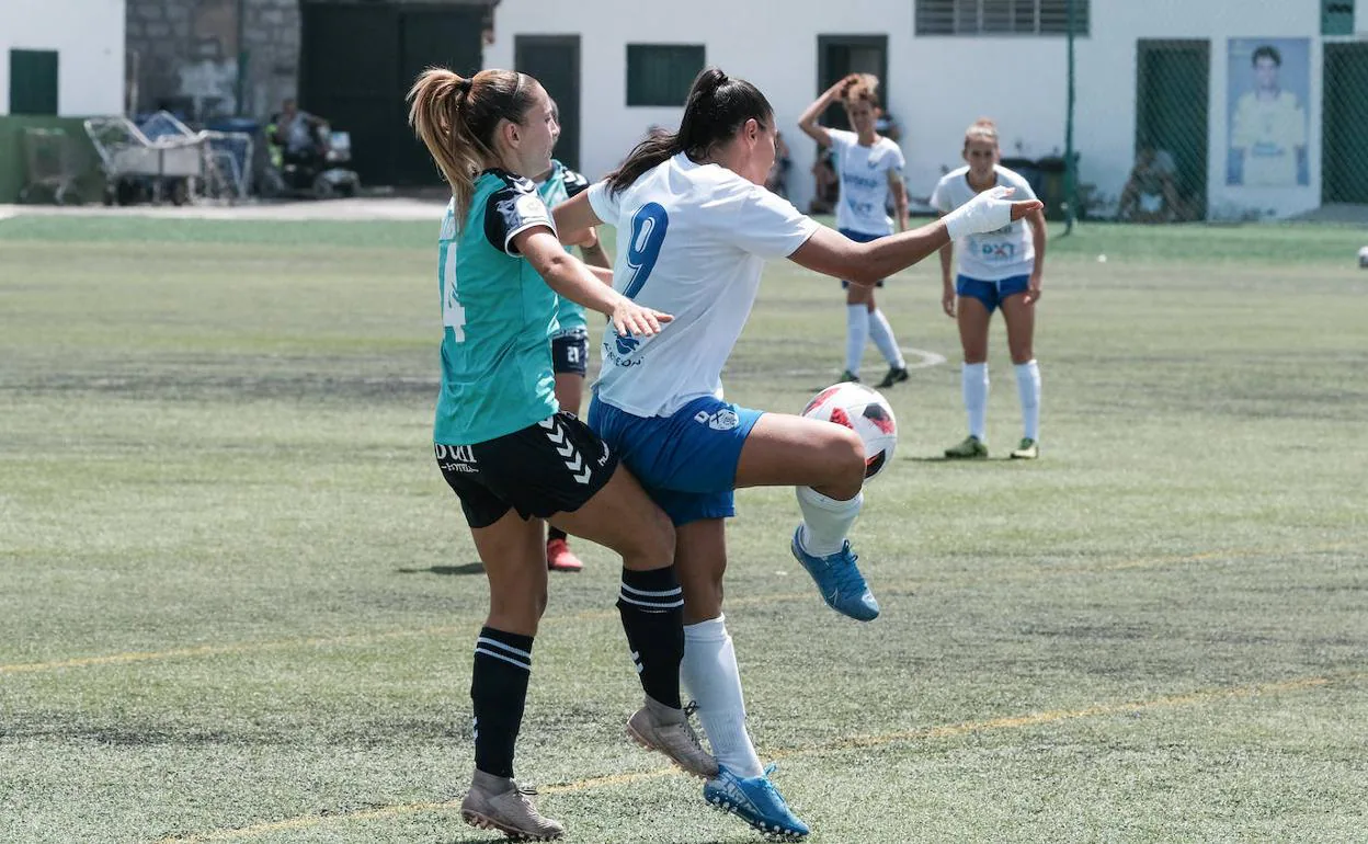 Imagen de archivo de un partido de rivalidad isleña. 