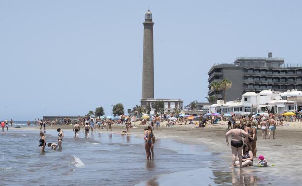 Vista de la playa de Maspalomas, uno de los grandes atractivos turísticos de San Bartolomé. 