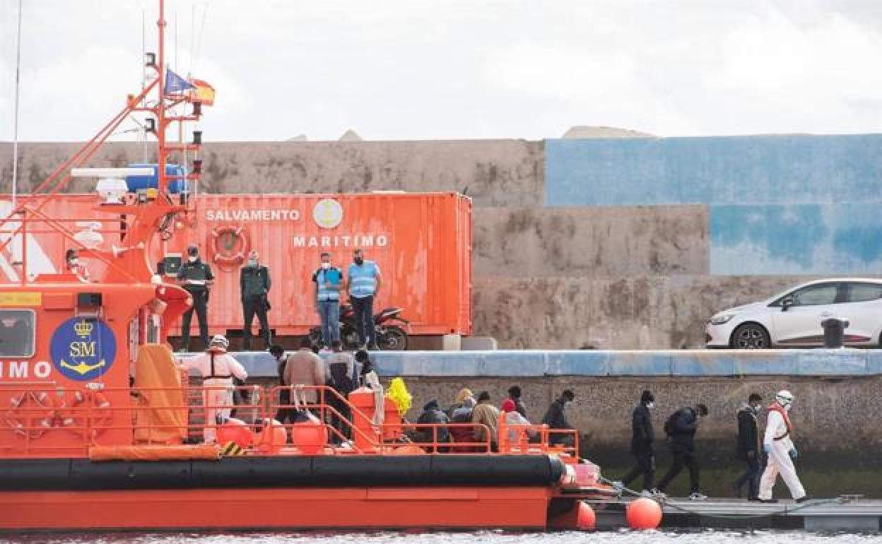 Aparecen los cadáveres de dos adolescentes en la costa de Fuerteventura