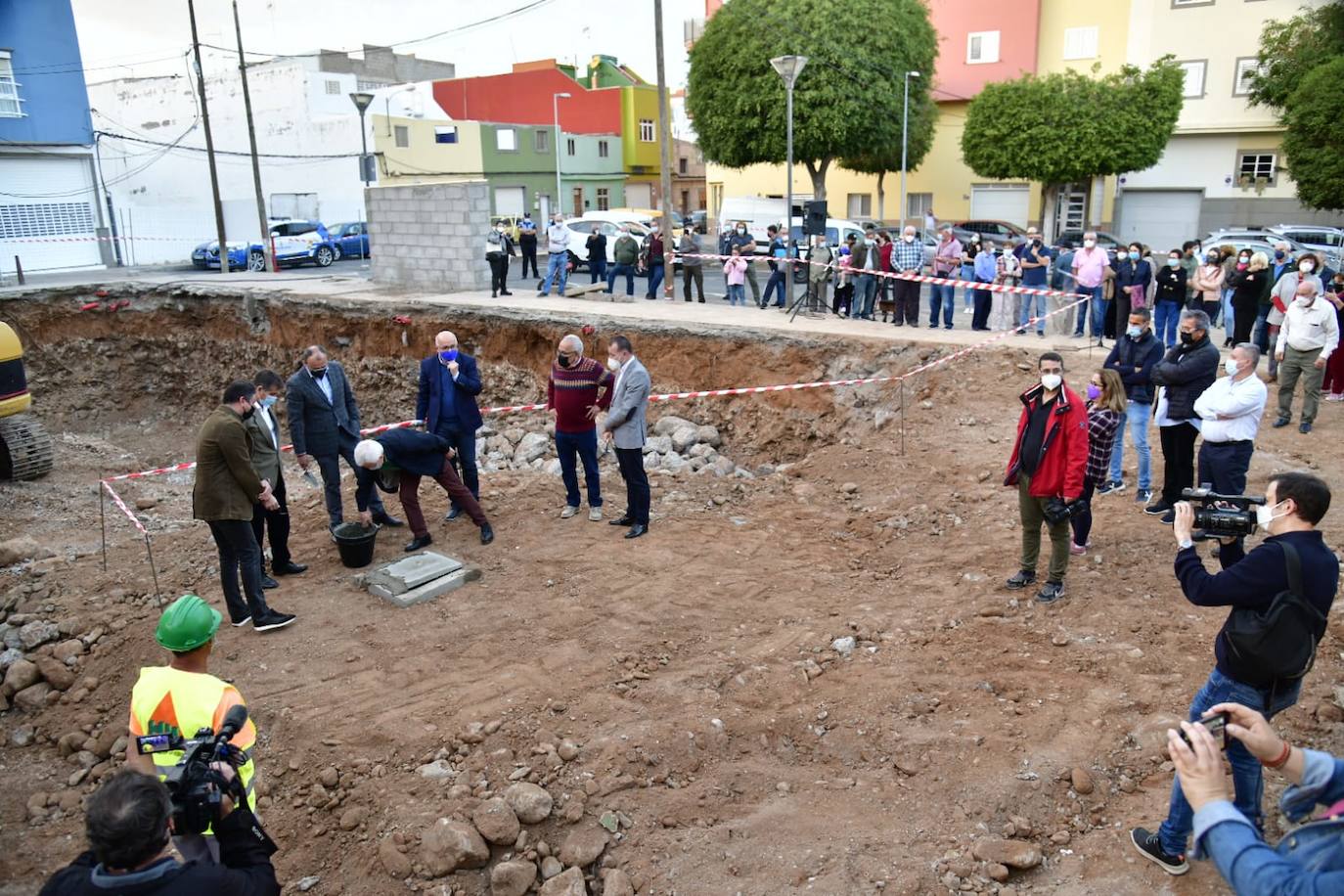 Fotos: Primera piedra del local social de Casa Pastores