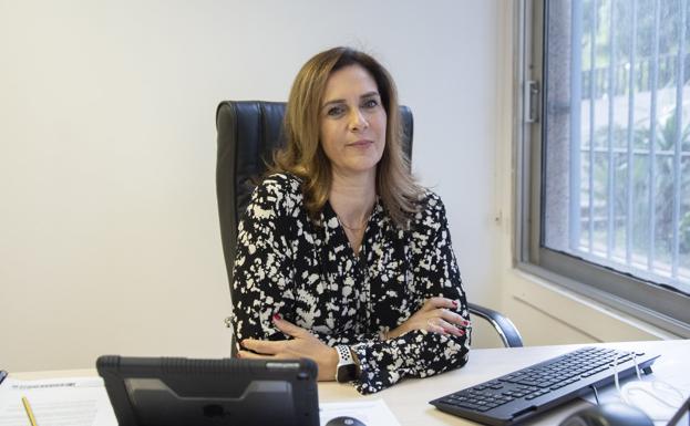 Marta Arocha, la nueva directora general de Dependencia y Discapacidad, el pasado viernes en su despacho en Santa cruz de Tenerife. 