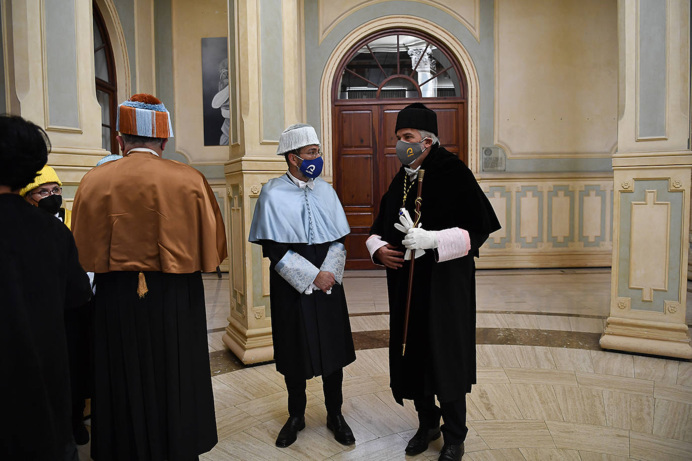 Lluís Serra, (d), hoy en la sede institucional de la ULPGC. 