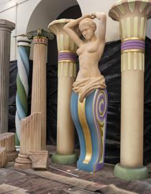 Imagen secundaria 2 - El alcalde comprobó la marcha de los trabajos en el escenario y en el edificio Miller.