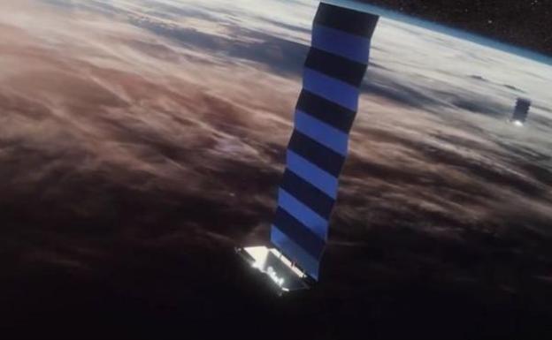 Idealización del despliegue de satélites de Starlik de la empresa Space X.