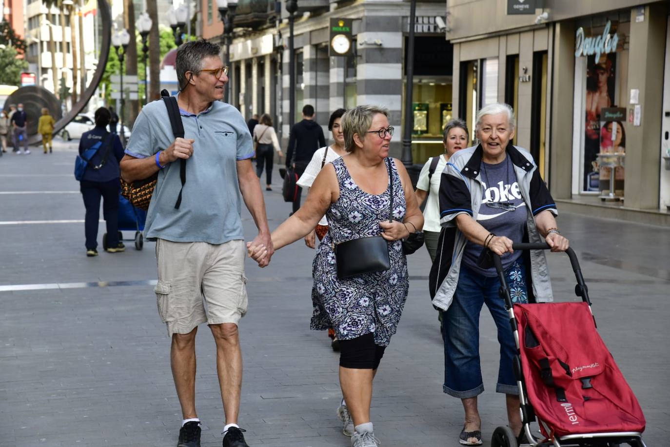 Fotos: Primer día sin mascarilla en Canarias