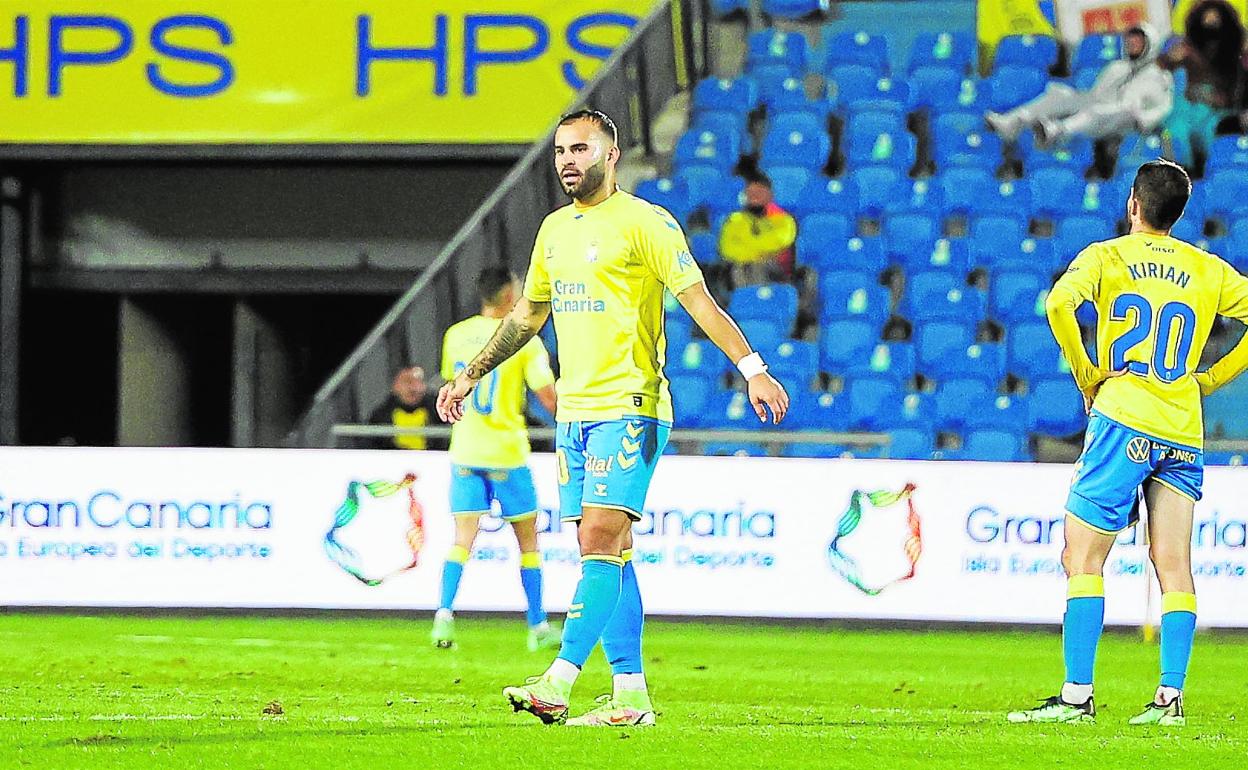 Jesé y Kirian, desconcertados, el pasado domingo en el encuentro de la UD frente al Burgos. 